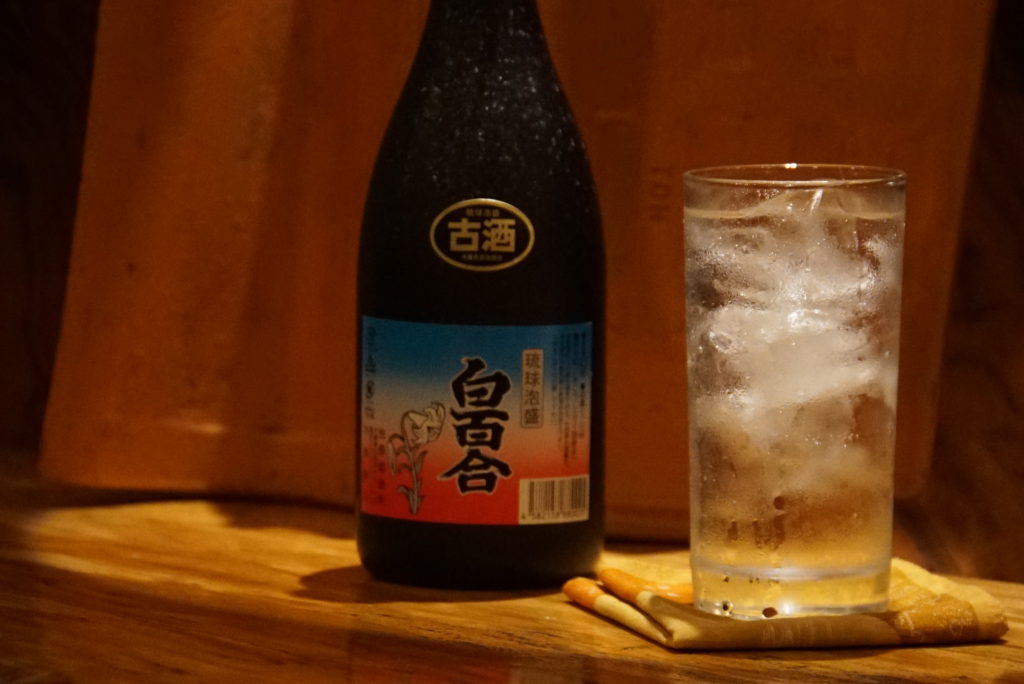 白百合古酒　炭酸割り