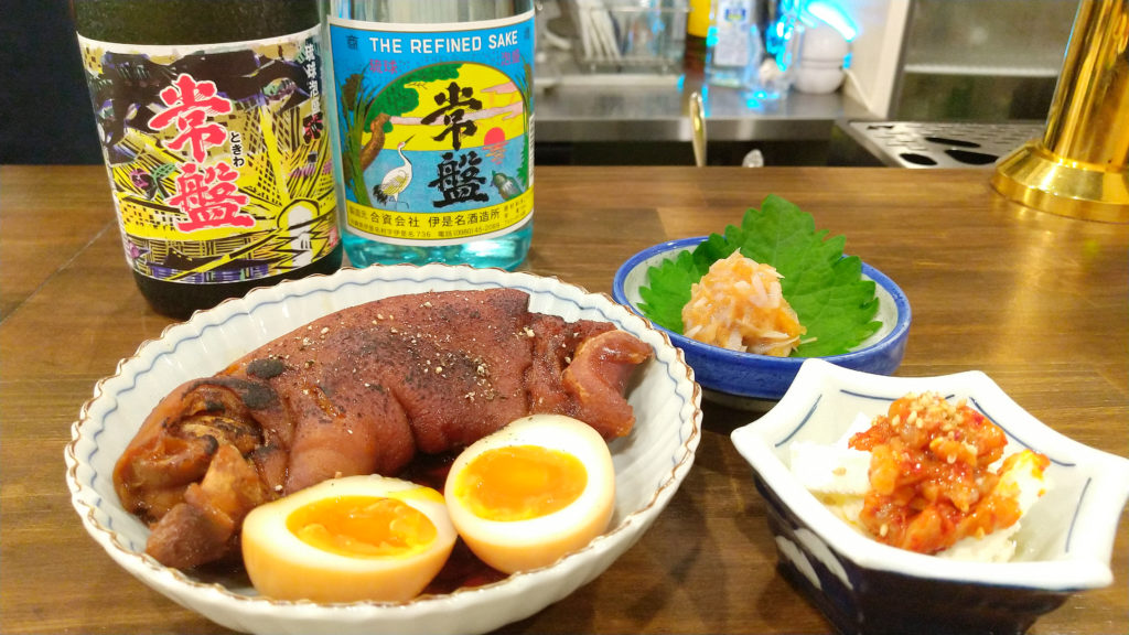 豚足のとろとろ煮、梅水晶（クラゲの梅肉和え）、クリームチーズチャンジャ