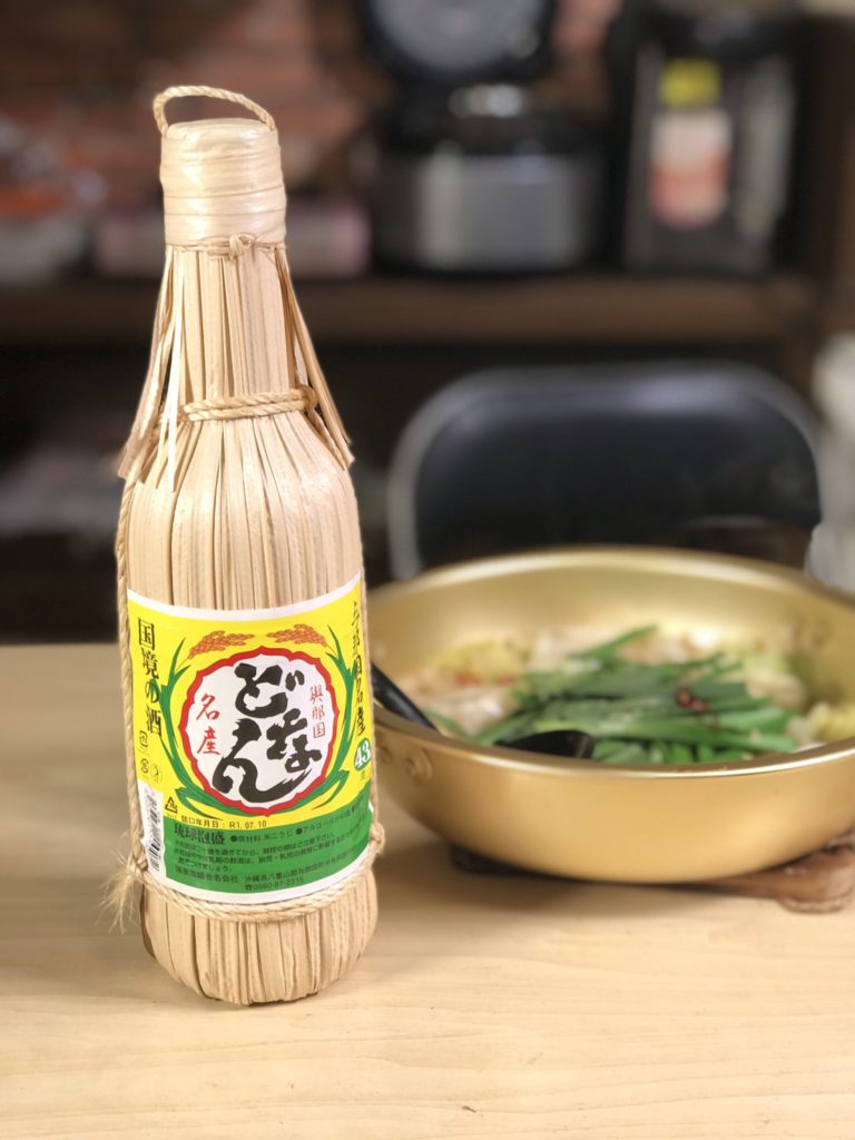 泡盛　モツ鍋風餃子鍋