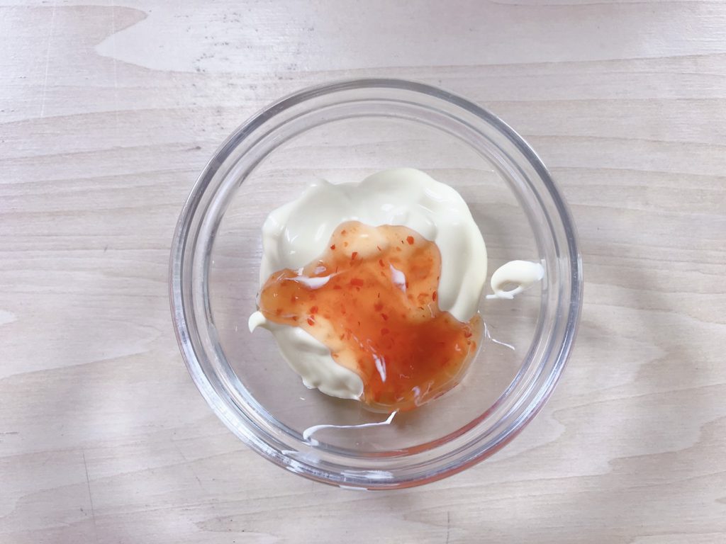 泡盛　チーズとベーコンのトルティーヤサンド