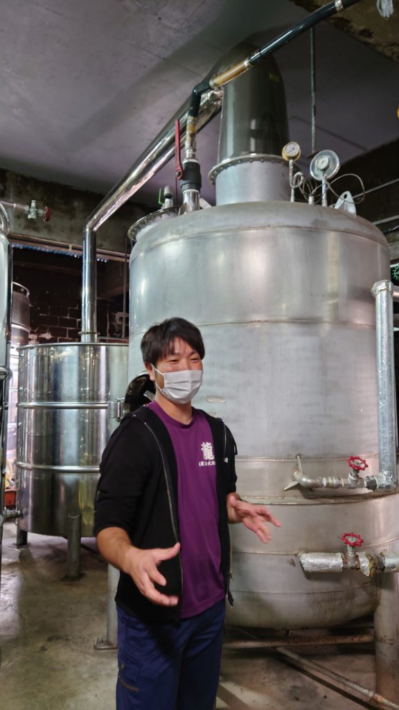 金武酒造　泡盛造り